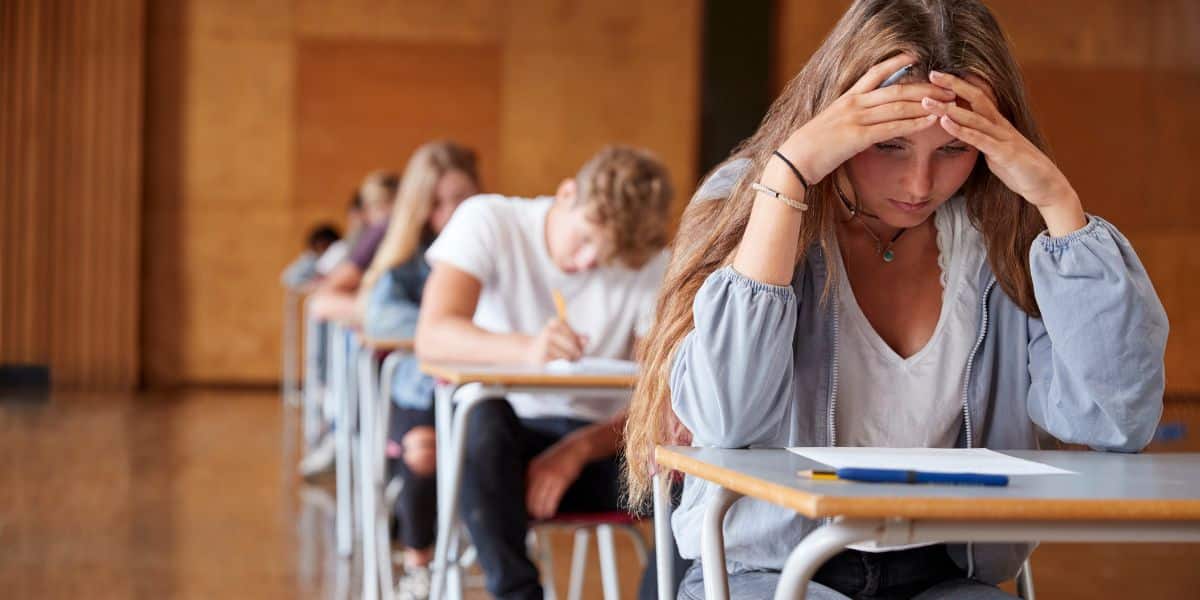 Van angst naar kalmte: 7 stappen om met stress om te gaan voor het examen