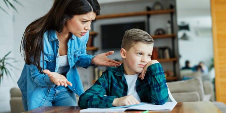 Huiswerk: Een overlevingsgids voor ouders met een zenuwinzinking
