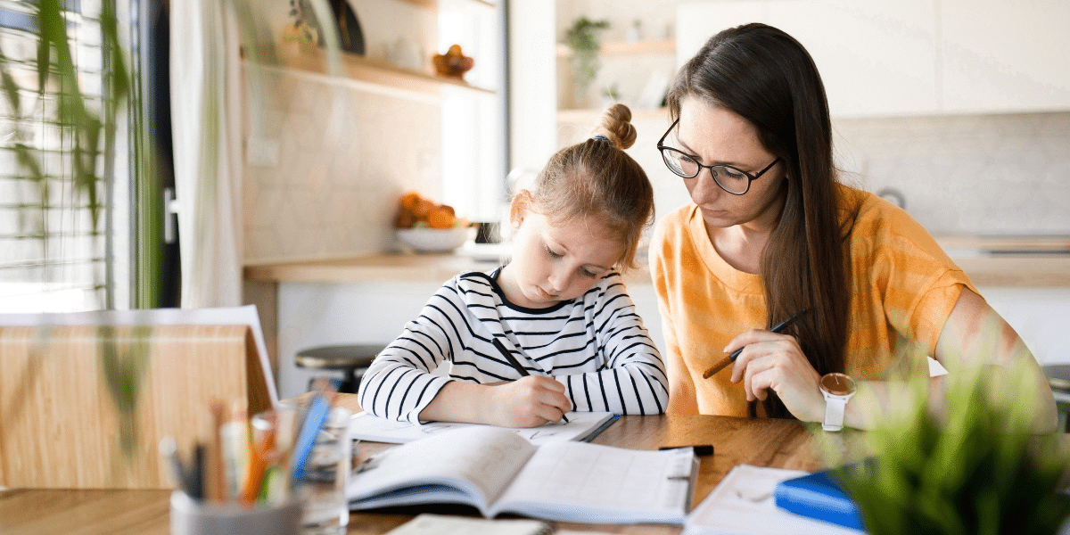 Hoe stimuleer je kinderen om te studeren? 8 principes om te volgen.